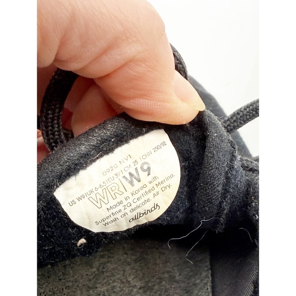 Allbirds Women Wool Runners Black White Sole Sneakers WR1W9 Size 9 - Picture 10 of 10